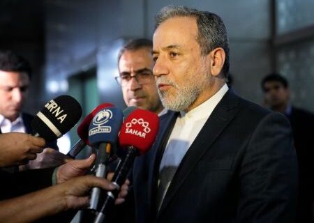 عراقچی: برای غنی سازی خون دانشمندان هسته ای ما ریخته شده و قابل مصالحه و معامله نیست