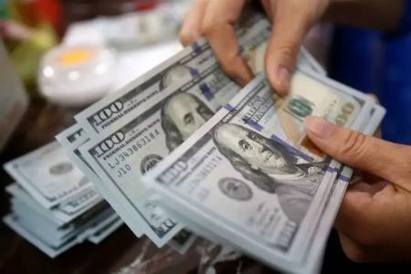 دلار در آستانه سقوط به کانال 82 هزار تومان/ ریزش قیمت‌ها در بازار طلا