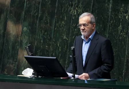 پزشکیان خطاب به ترامپ: دزدان و تروریست‌های قهار کره زمین به ما می‌گویند دزد و غارتگر و تروریست