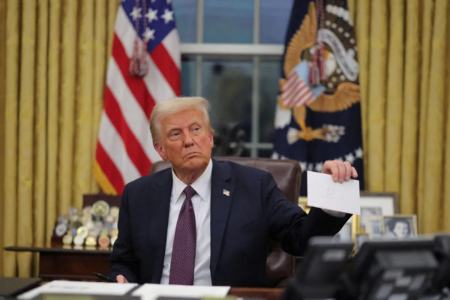 ترامپ، سامسونگ و سایر گوشی‌سازان را هم به تعرفه ۲۵ درصدی تهدید کرد