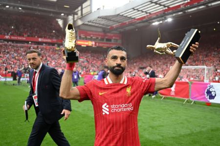 پایان لیگ برتر انگلیس با قهرمانی لیورپول و صعود منچسترسیتی، چلسی و نیوکاسل به لیگ قهرمانان اروپا/ صلاح جوایز را درو کرد
