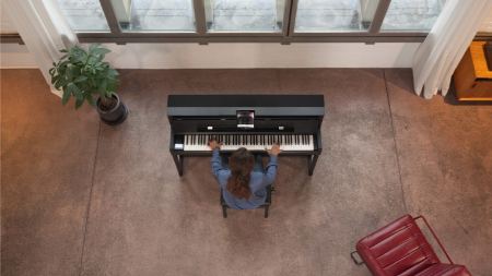 بهترین پیانوهای دیجیتال در سال ۲۰۲۵: برندهای Yamaha، Roland و Kawai