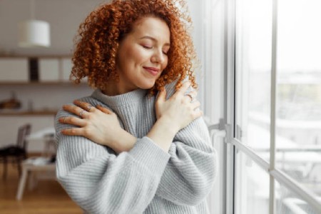 چرا خوددوستی پیش‌نیاز دوست داشتن دیگران است؟