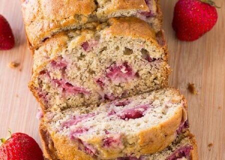 طرز تهیه نان موزی توت فرنگی، میان وعده گرم و خوشمزه