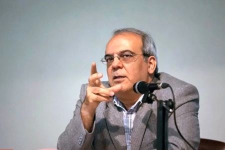 اعتراض عباس عبدی به مدرک‌فروشی به بهانه جنجال دکترای بیرانوند؛ دانشگاه شهید بهشتی دانشجوی عراقی که حتی زبان فارسی بلد نیستند پذیرش کرده!
