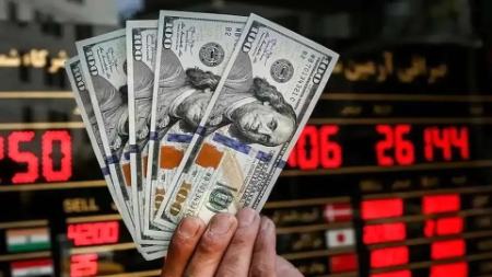 نوسان دلار در کانال 83 هزار تومان/ روند کاهشی بازار طلا