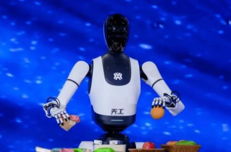 ربات RoboBrain 2.0 چین معرفی شد