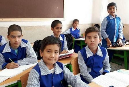 تعداد دانش‌آموزان افغان در شهر تهران و حومه پایتخت که در مدارس دولتی درس می‌خوانند چند نفر است؟