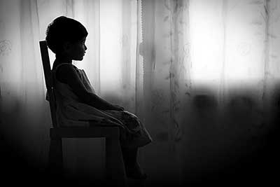 چه زمانی به او بگوییم که فرزند خوانده ماست؟