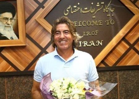 ساپینتو و مدافع ازبک مدنظر استقلال وارد ایران شدند