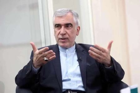 واکنش احمد زیدآبادی به اظهارات نماینده مجلس درباره خون حسین و ژن هخامنشی