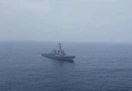 صداوسیما: امروز یک ناوشکن آمریکایی به نام «DDG Fitzgerald» قصد نزدیک شدن به آب‌های تحت نظارت ایران را داشت