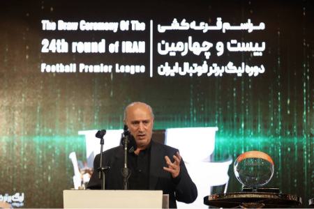 تاج: اکثر نواقص ورزشگاه‌ها رفع شده | استقلال و پرسپولیس از مهر ماه در آزادی