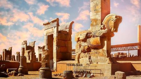 صدور سند مالکیت برای تخت‌ جمشید