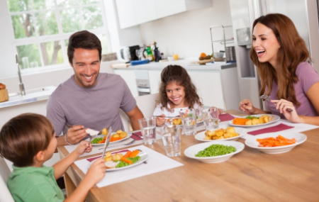 نقش والدین در تغذیه کودک