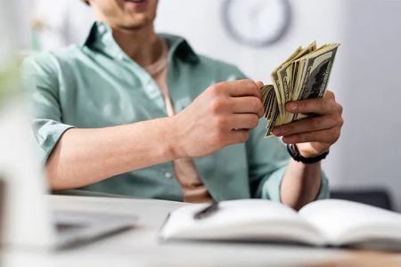 کسب درآمد از طریق زبان عربی