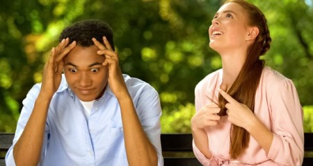 راه‌های جلوگیری از اشتراک‌گذاری بیش از حد در اولین قرار ملاقات