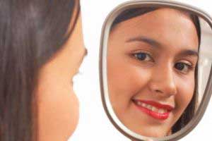 چرا از دیدن عکس‌های خودمان، ‌نفرت داریم؟