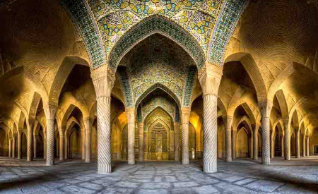 مسجد نو شیراز: شاهکاری از طراحی معماری با تاریخچه‌ای درخشان