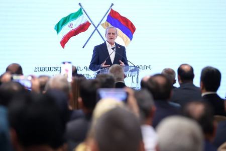 پزشکیان: در همه زمینه‌های مورد گفت‌و‌گو با ارمنستان، توافقات راهگشا و موثری حاصل شد | توافق برای افتتاح دومین پل مرزی