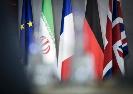 رایزنی وزیران خارجه ایران و تروئیکای اروپایی درباره مکانیزم ماشه | عراقچی:‌ هنوز خبری از مذاکرات با آمریکا نیست