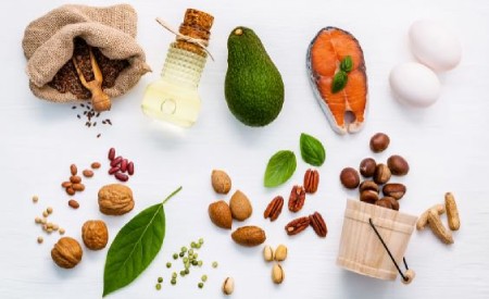 چرا اسید چرب DHA برای رشد اولیهٔ مغز نوزاد مهم است؟
