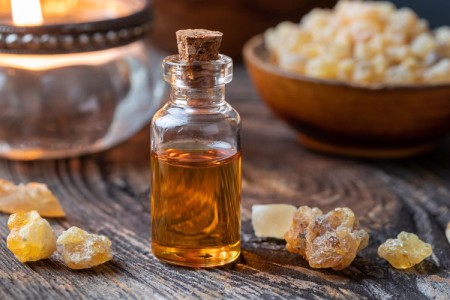 خوردن کندر در بارداری چه مزایا و معایبی دارد؟