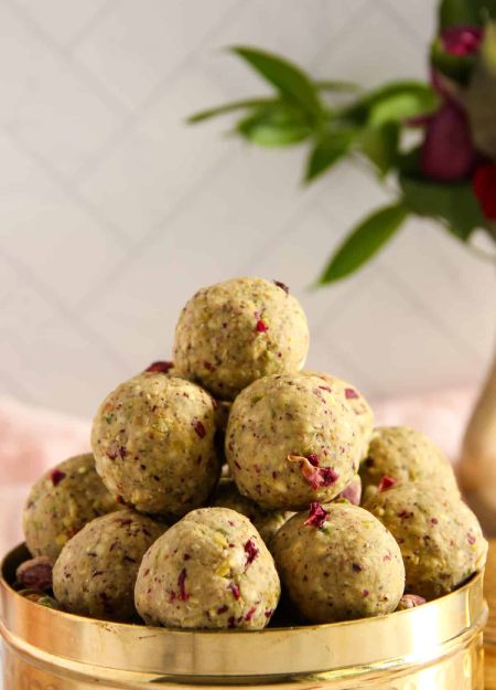 طرز تهیه لادو پسته و جو دو سر، میان وعده مغذی