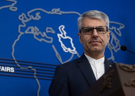 بقایی: ماکرون برای رد پیشنهاد معقول ایران، چرا رسانه اسرائیلی را انتخاب کرد؟