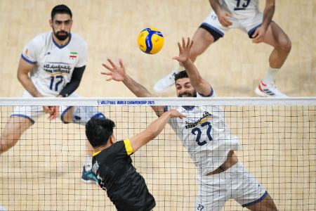 صعود سخت ایران به مرحله بعدی والیبال قهرمانی جهان با برد مقابل فیلیپین