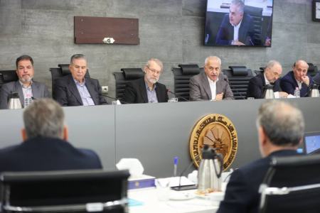 لاریجانی: آمریکا شرط گذاشت که برد موشک‌های ایران به کمتر از ۵۰۰ کیلومتر برسد! هیچ انسان باغیرتی چنین چیزی را نمی‌پذیرد