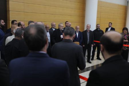 لاریجانی: به دنبال بازسازی خانه‌های تخریب شده لبنان هستیم