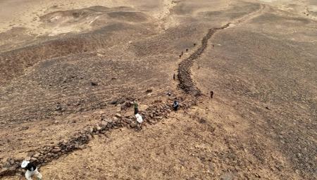 معمای یک «دیوار» کمترشناخته شده در قلب صحرا