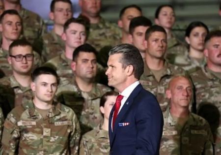 پشت پرده احضار کم‌سابقه صد‌ها ژنرال در آمریکا | پیت هگست چه در سر دارد؟