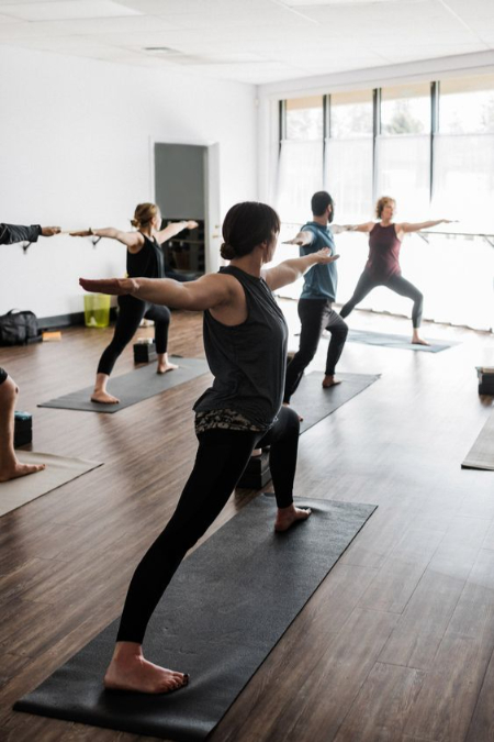 هات یوگا یا یوگای داغ چیست؟هر آنچه باید درباره آن بدانید