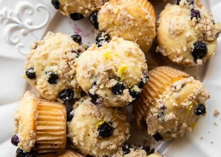 طرز تهیه مافین های لیمویی بلوبری با پنیر کاتیج