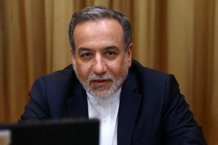حاشیه جدید آقای وزیر برای پرسپولیس؛ شما لطفا کری نخوانید! | فردوسی پور: در این شرایط مملکت این نوع کری خوانی برازنده شما بود؟