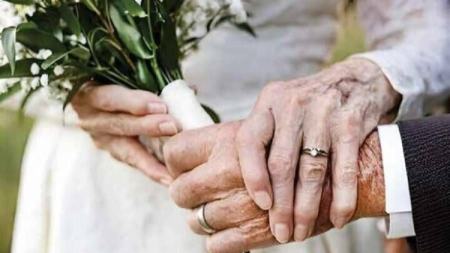 آمار سازمان ثبت از ازدواج ۸۰ ساله‌ها | ازدواج مرد ۱۱۹ ساله و زن ۹۳ ساله در ایران