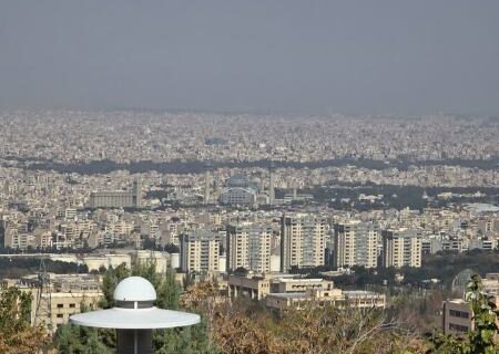 نوزدهمین روز متوالی آلودگی هوای اصفهان در نخستین ماه پاییزی | خشکی زاینده‌رود و آزمون سیاست‌گذاری آبی در سطح ملی