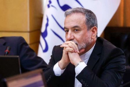 عراقچی: ایران همواره آمادگی گفت‌و‌گو‌های دیپلماتیک محترمانه و سودمند را داشته | آقای ترامپ نمی‌توانی هم رئیس‌جمهور صلح باشی هم جنگ