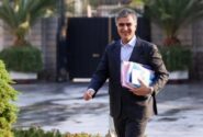 فرزین نمی‌خواهد از ریاست بانک مرکزی کنار برود اما وزیر اقتصاد نمی‌تواند با او کار کند