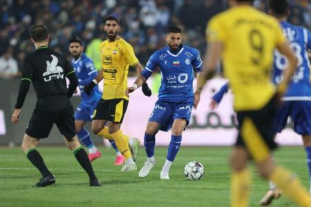بازی سپاهان – استقلال به تعویق افتاد