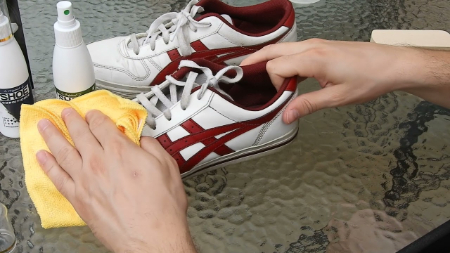 تمیز کردن کفش چرم, مراقبت از کفش چرم