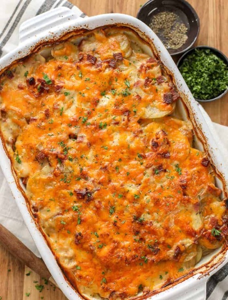 طرز تهیه سیب زمینی و ژامبون ورقه ای