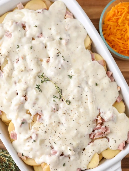 طرز پخت سیب زمینی تنوری و ژامبون