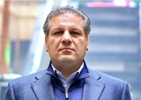 تکذیب خروج «علی انصاری» از سهامداران اصلی بانک آینده از ایران