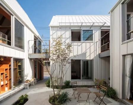 خانۀ 137 متری ژاپنی که شبیه یک «روستای کوچک» است