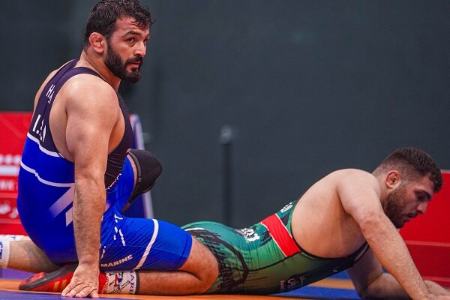 بانک شهر با شکست استقلال قهرمان لیگ کشتی آزاد شد | جنگ ستارگان در میان پرتاب بطری و آشغال