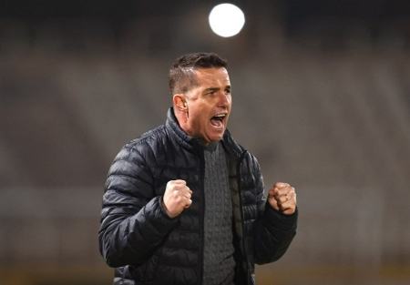 اوسمار: باید بندی در قراردادم برای زیاد شدن موهای سفیدم اضافه میکردم | فوتبال خوب زمین خوب میخواهد