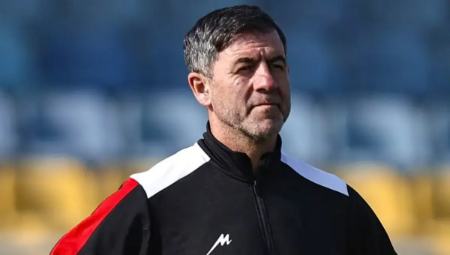 پاسخ کنایه‌آمیز کریم باقری به بیانیه تراکتور: آن زمان که در تبریز به من و دایی توهین شد، خجالت کشیدم